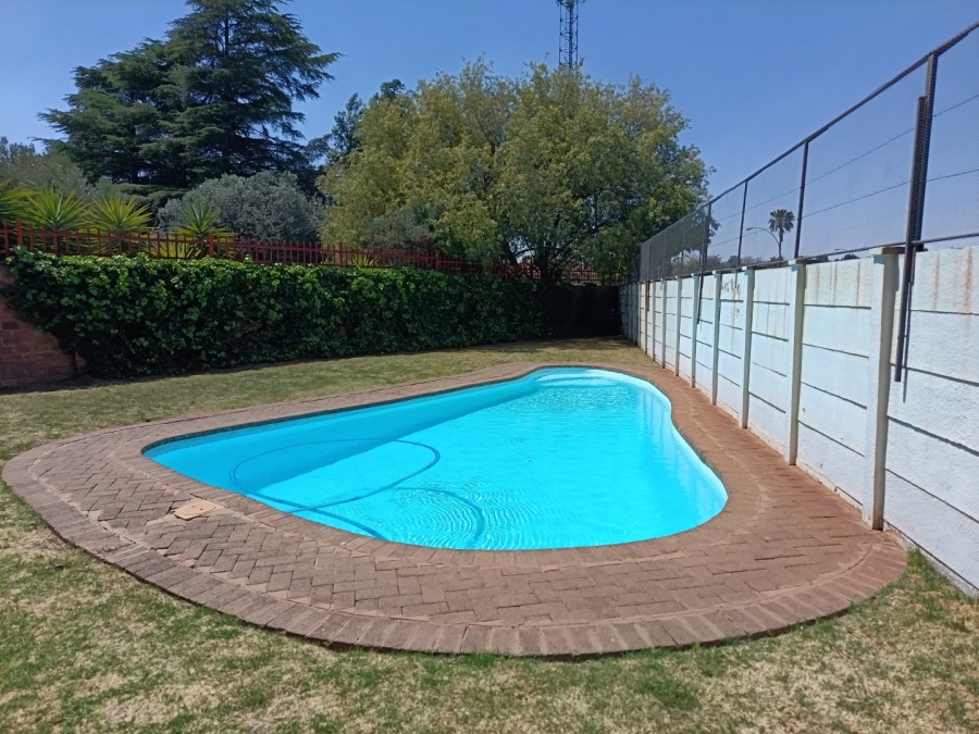 3 Bedroom Property for Sale in Langenhovenpark Free State